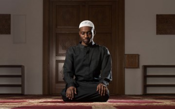 أثر الصلاة في النفس والمجتمع